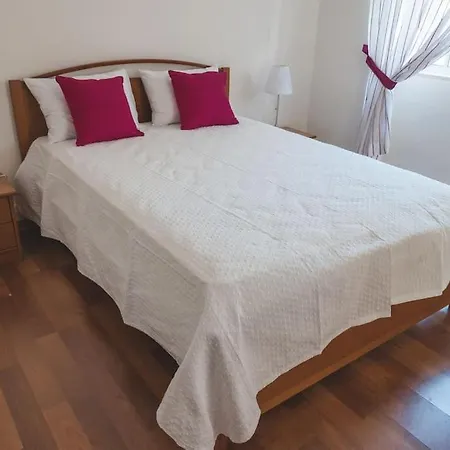 Spacious Family With Private Pool Near Casa Palmeiras Villa *