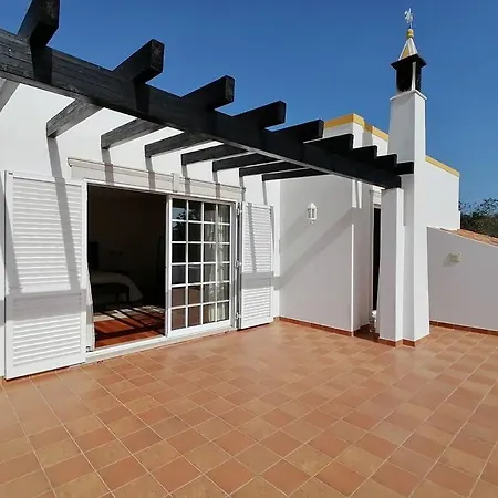 Spacious Family With Private Pool Near Casa Palmeiras Вилла *
