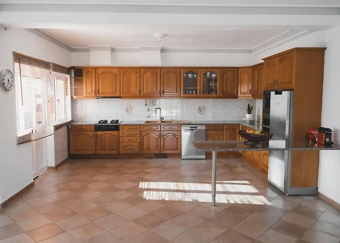 别墅 Casa Palmeiras - Com Piscina, Bbq E Ar Condicionado 阿尔布费拉