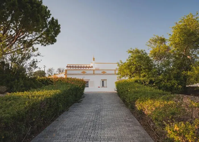 Casa Palmeiras - Com Piscina, Bbq E Ar Condicionado *