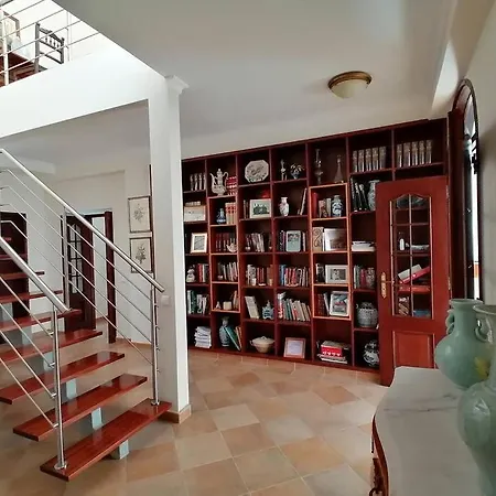 Spacious Family With Private Pool Near Casa Palmeiras 阿尔布费拉