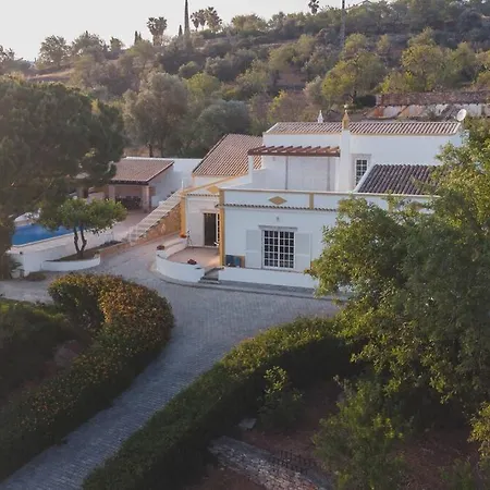 Casa Palmeiras - Com Piscina, Bbq E Ar Condicionado Villa