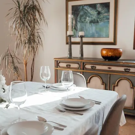 Villa Spacious Family With Private Pool Near Casa Palmeiras
