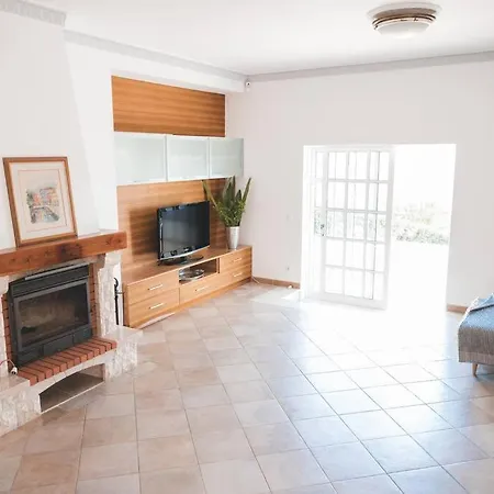 Casa Palmeiras - Com Piscina, Bbq E Ar Condicionado Villa